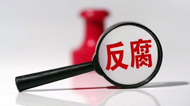公司职员和丈夫偷偷兴奋的清纯女
