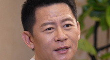 日本吻嘴胸全身好爽床大全